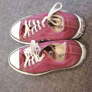 Converse Low Tops